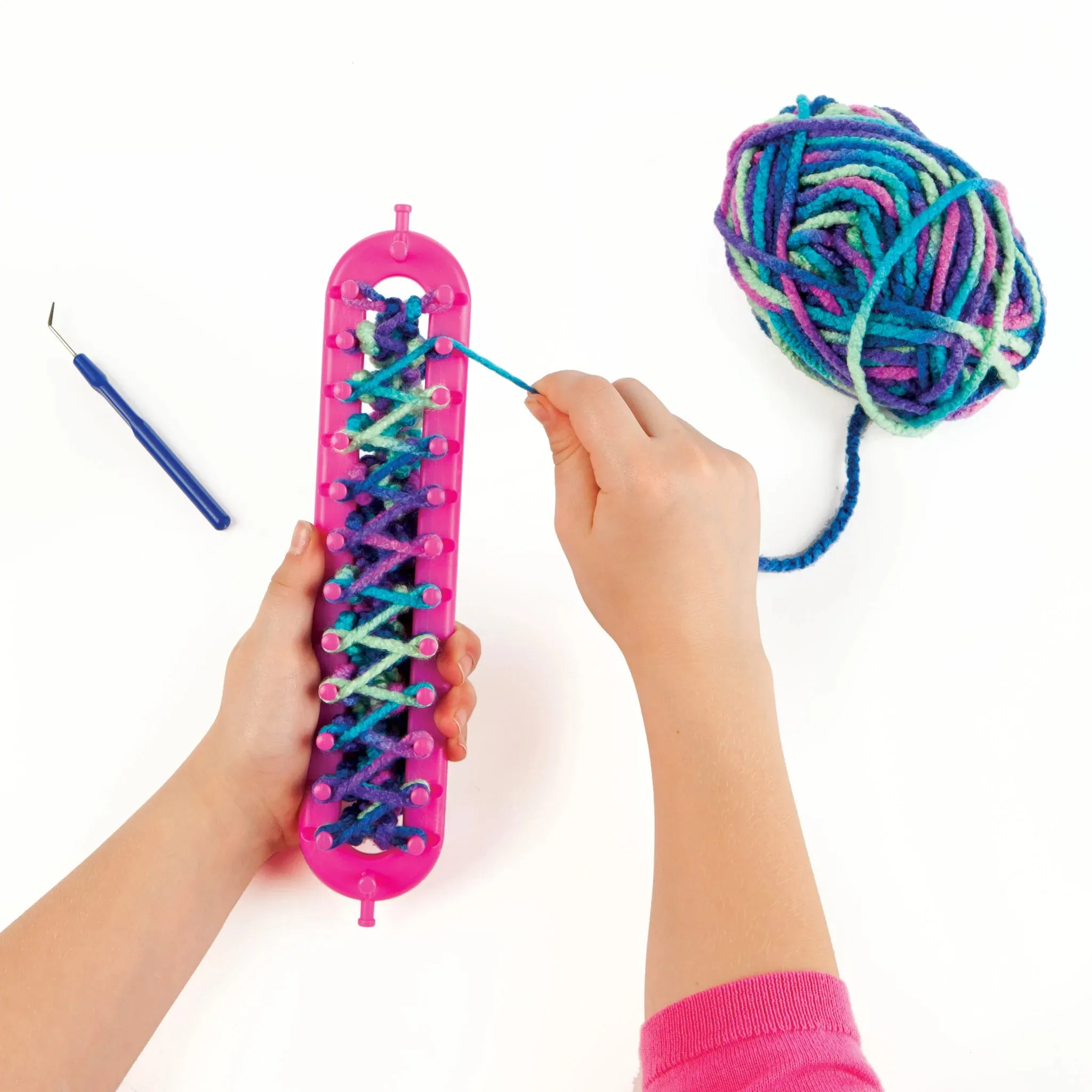 Creativity for Kids 6304 Quick Knit Button Scarf