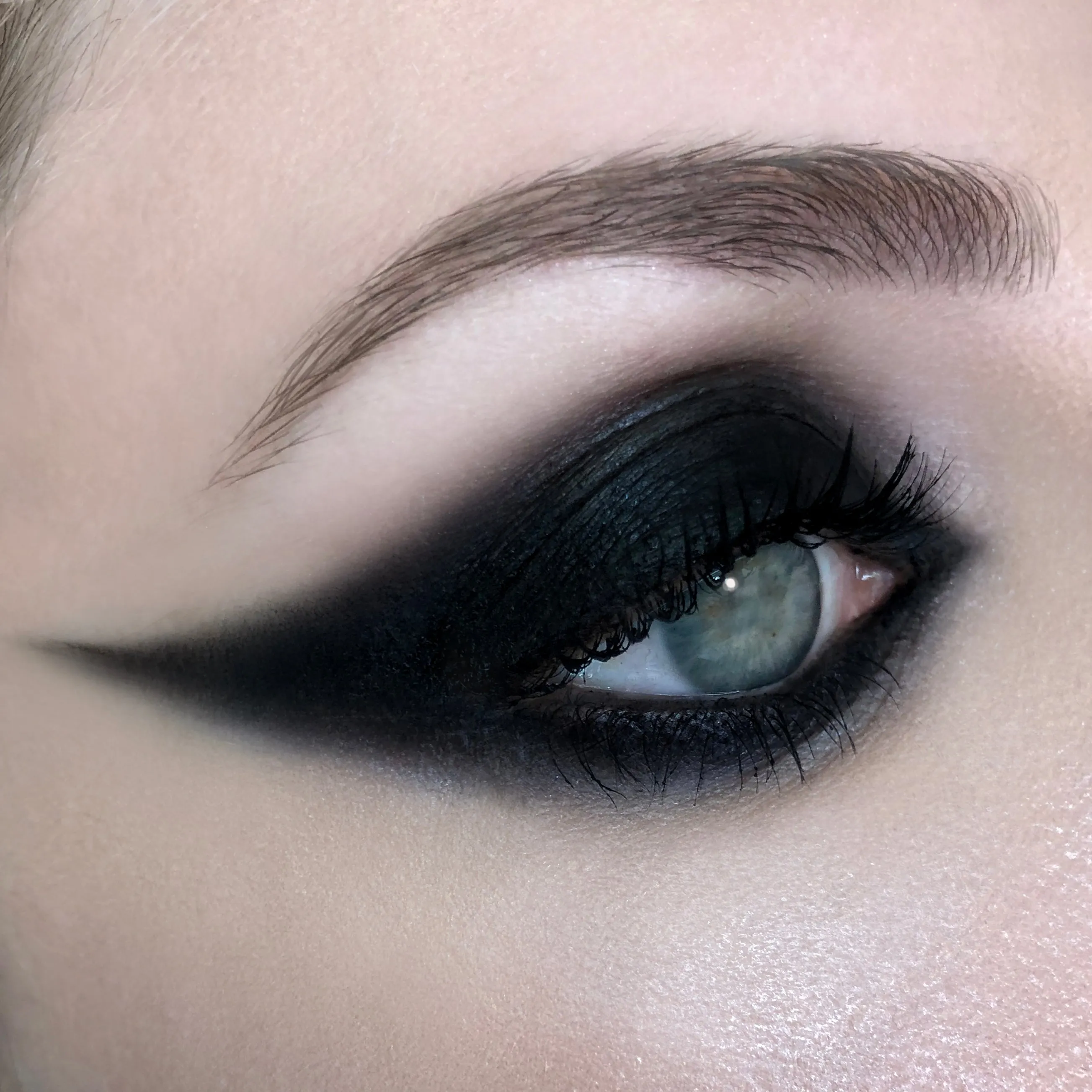 The Black Orb Enigmatic Kohl Eyeliner: Abyss